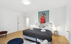 Wohnliebe, Zentral, Klinik, Gop Variete-Theater, Langzeitaufenthalt